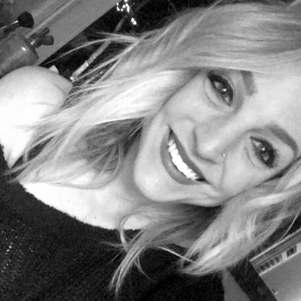 Hey, I’m Jenn! 🖤